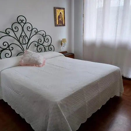 Bed & Breakfast Gli Oleandri Vaiano (Tuscany)
